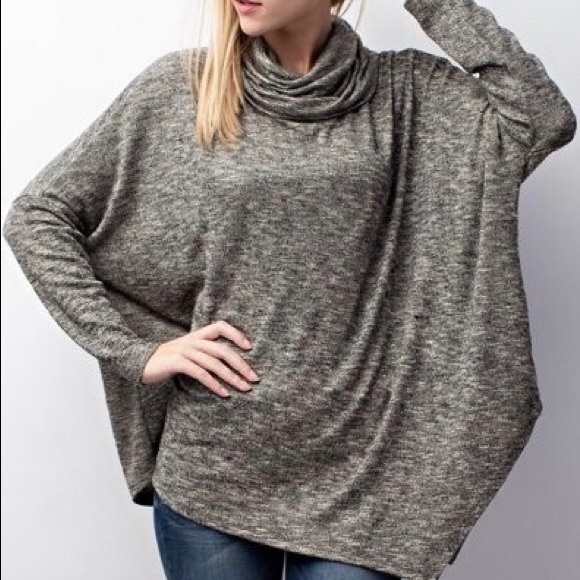 BATWING WITH AN ASYMMETRICAL BOTTOM - Picture 7 of 8